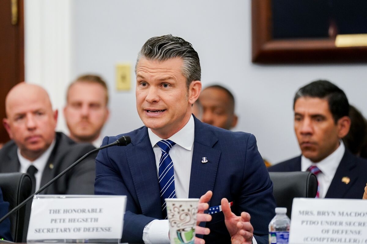 Warren Slams Hegseth Decision to Slash Pentagon Weapons Testing Office