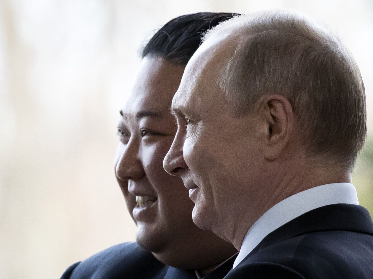 Putin Briefs Kim Jong Un in Phone Call Ahead of Trump Meeting