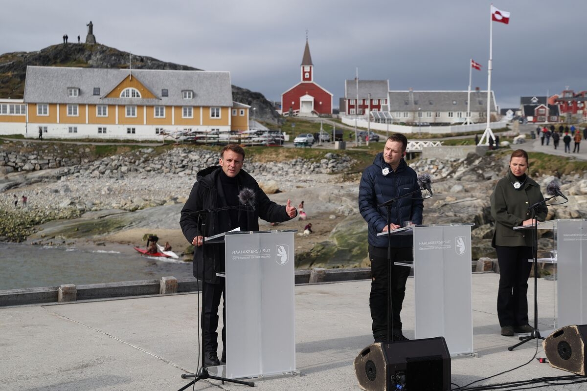 Macron Offers Aid For Greenland Security Amid Trump Threats