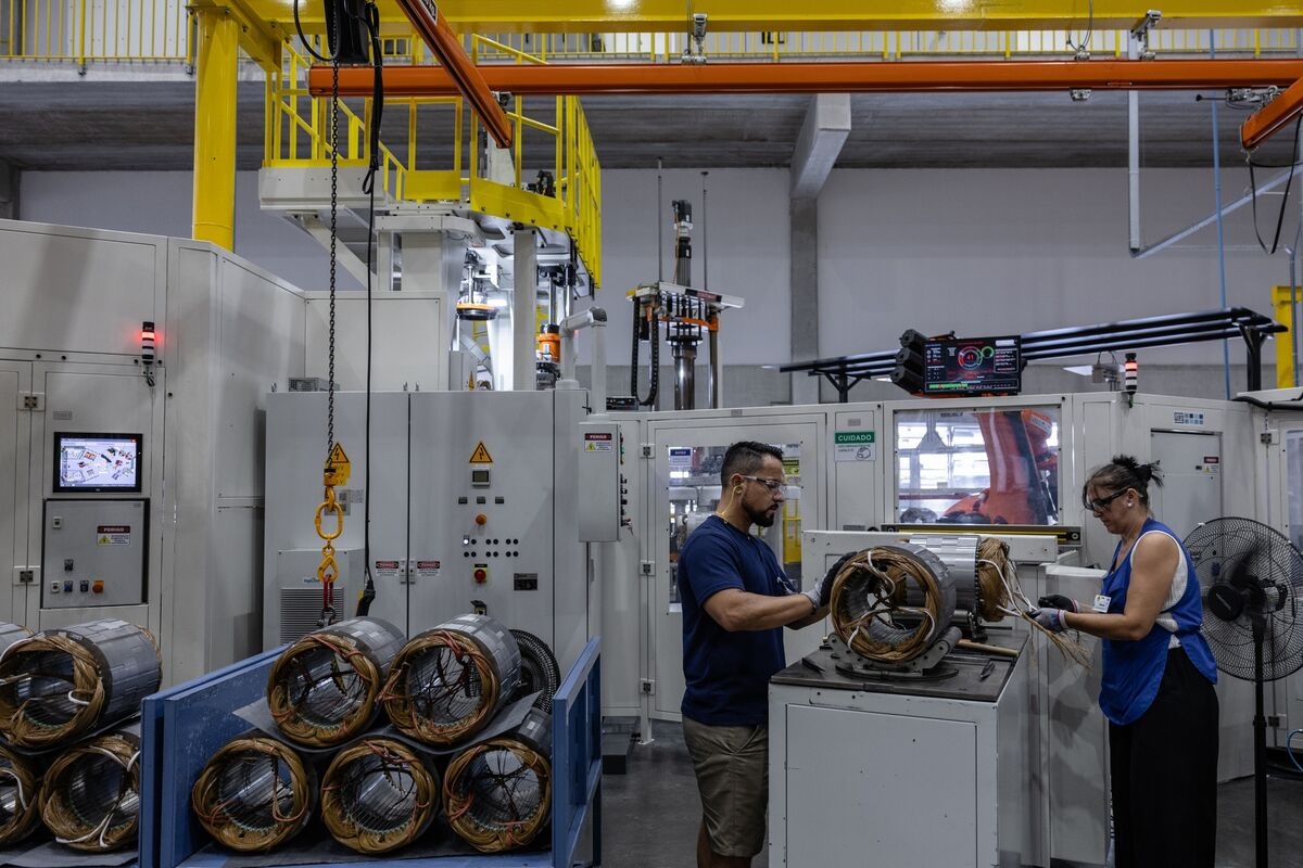 Brazilian Engine Maker Faces Trump's Tariffs After Making Billions for Owners