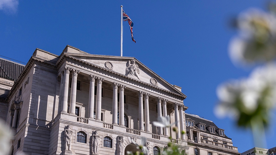BOE Cuts Rates to Two-Year-Low Following Rare Re-Vote