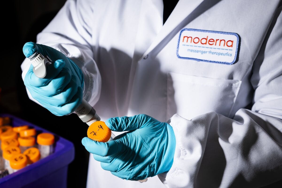 Moderna Will Test New Covid Shot Against Placebo, RFK Jr. Says