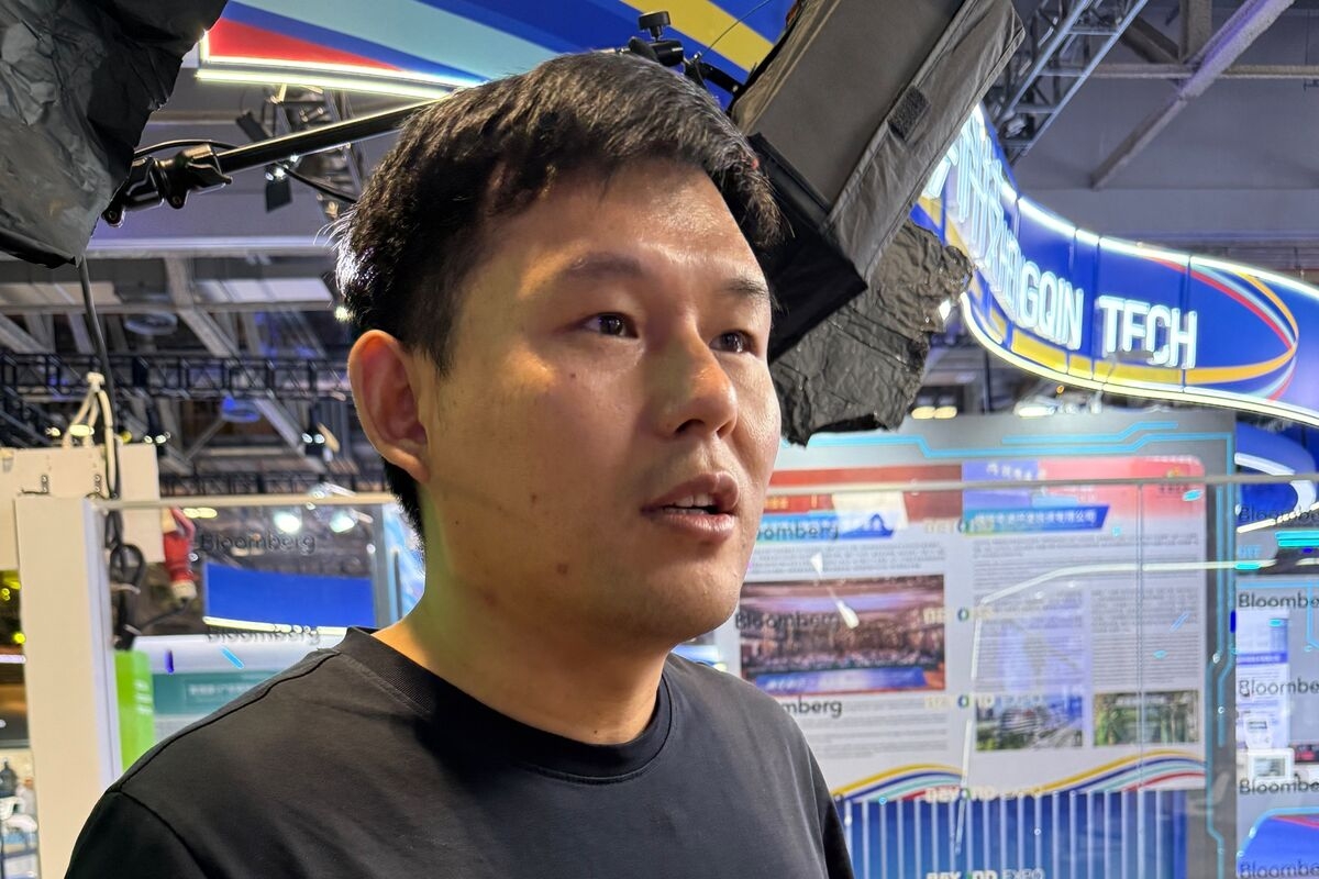 EngineAI Targets $1 Billion Valuation as Chinese Robots Heat Up