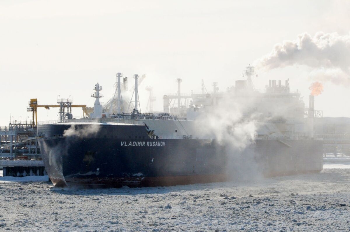 Japanese Gas Tanker Giant Sees Difficulty Buying Chinese Vessels