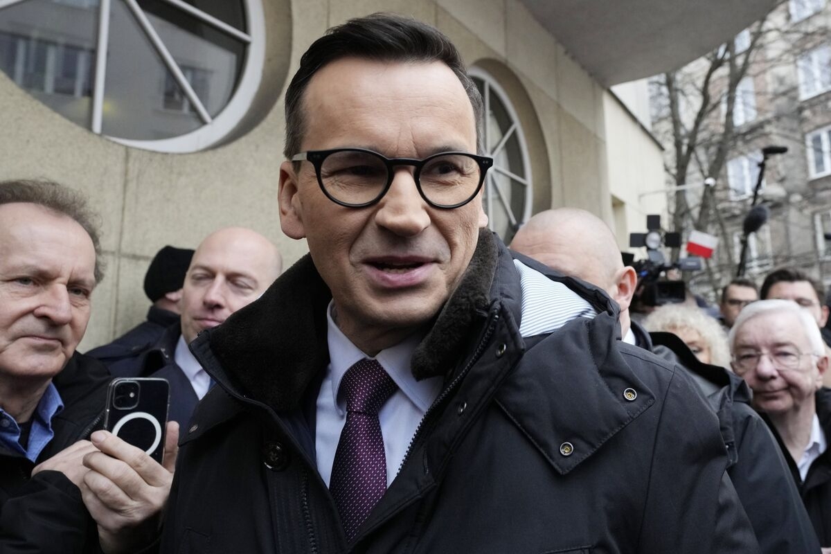 Poland Charges Former Nationalist Premier With Abuse of Power