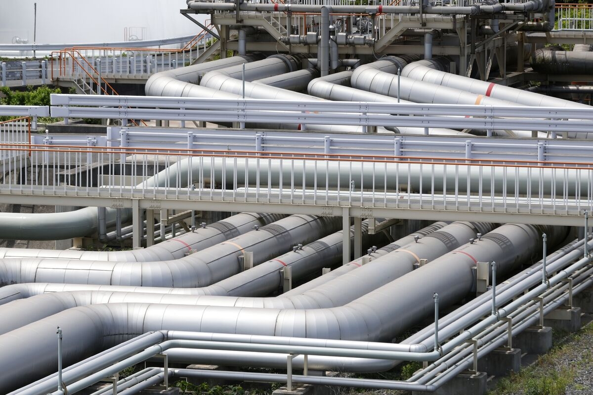 Japan's Top LNG Buyer Inks Preliminary Pact With Alaska Project
