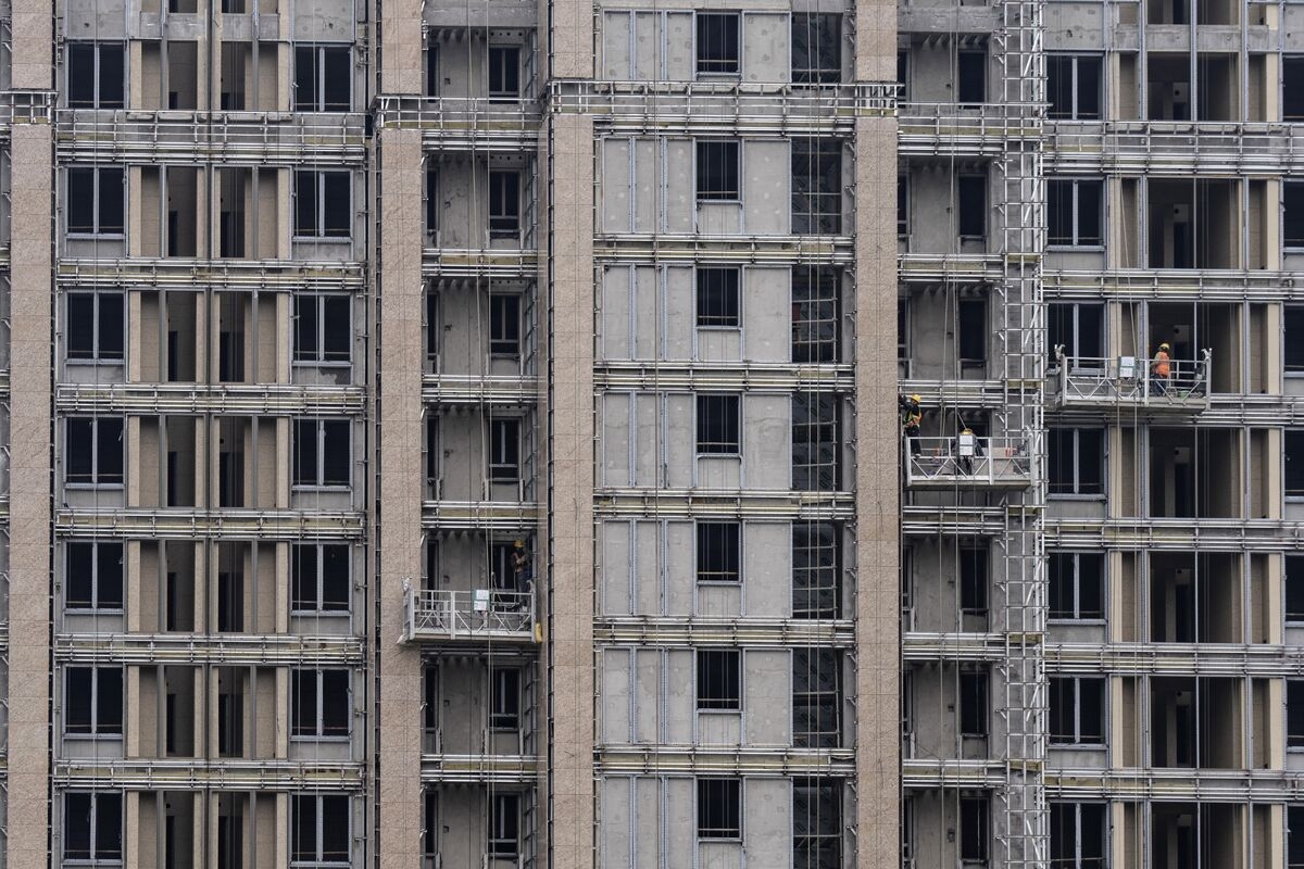 China Shrugs Off Tariffs But Not its Property Slump