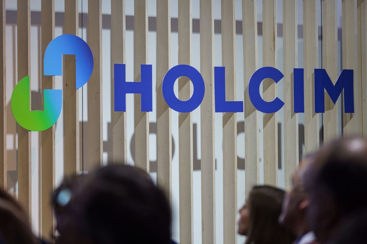 Holcim's North American Spinoff Amrize Slips in Trading Debut