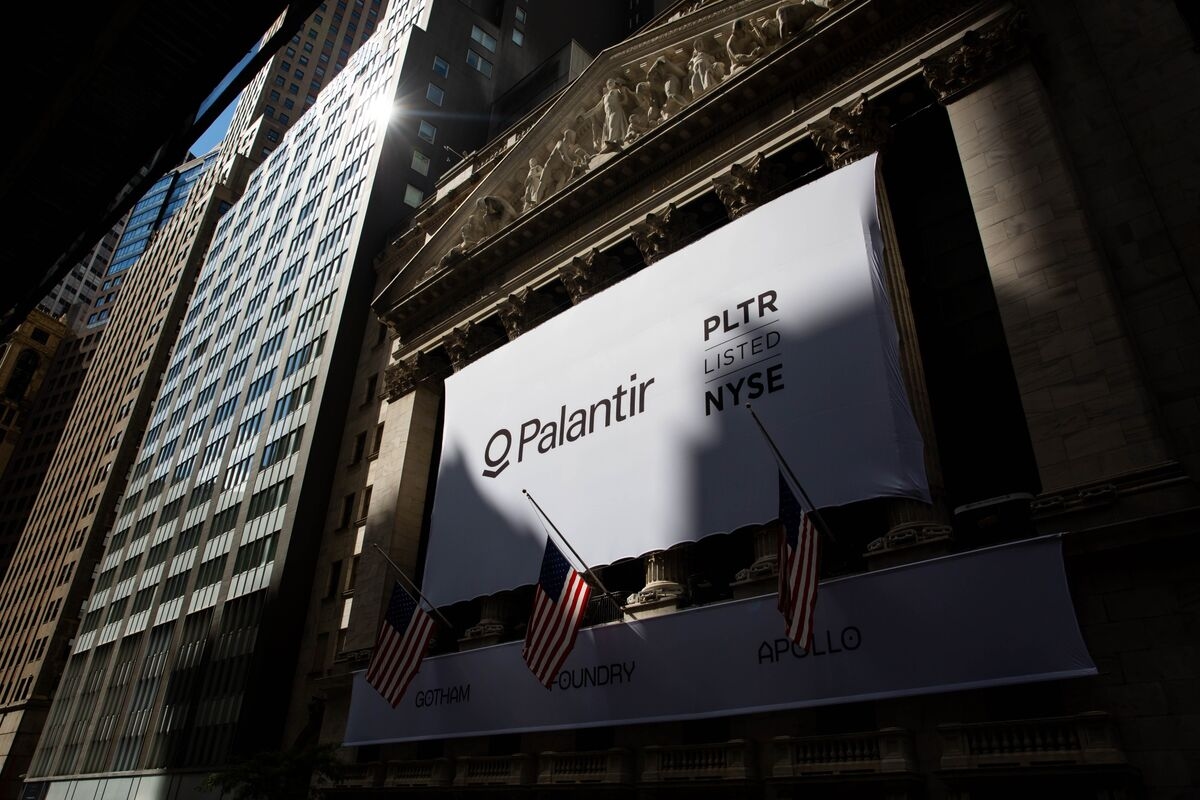 Palantir's 2,500% Run Has Bulls Scrambling to Justify Valuation