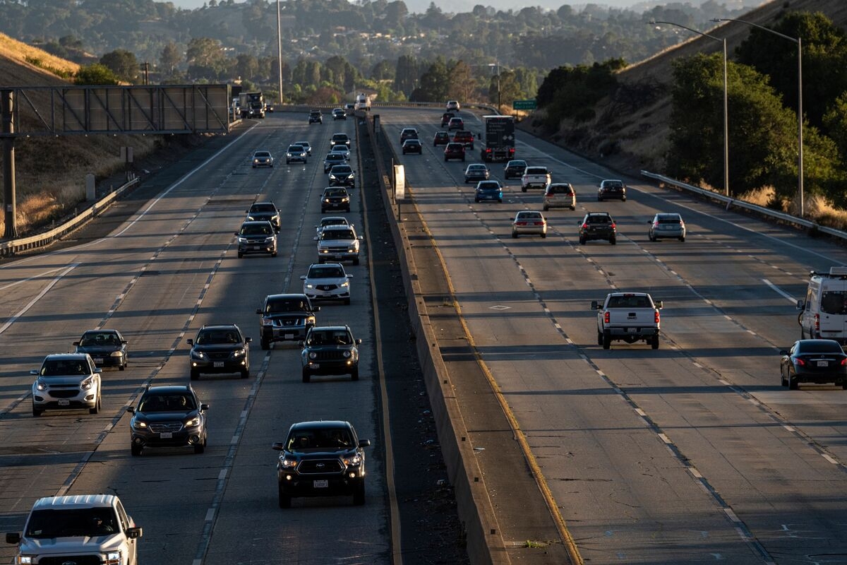 US Driving Season Starts Strongly for Oil Refiners