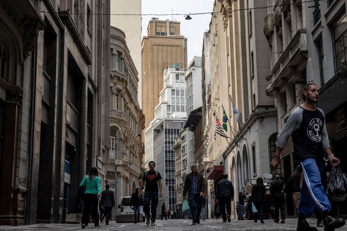 Asset Managers Jump Back Into Brazil's Battered Stock Market