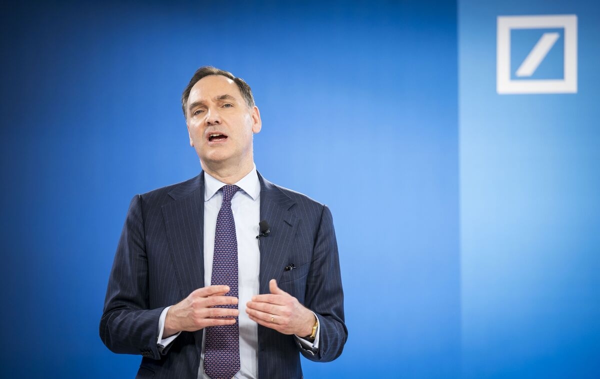 EU Securitization Reform to Boost Growth, Deutsche Bank CFO Says