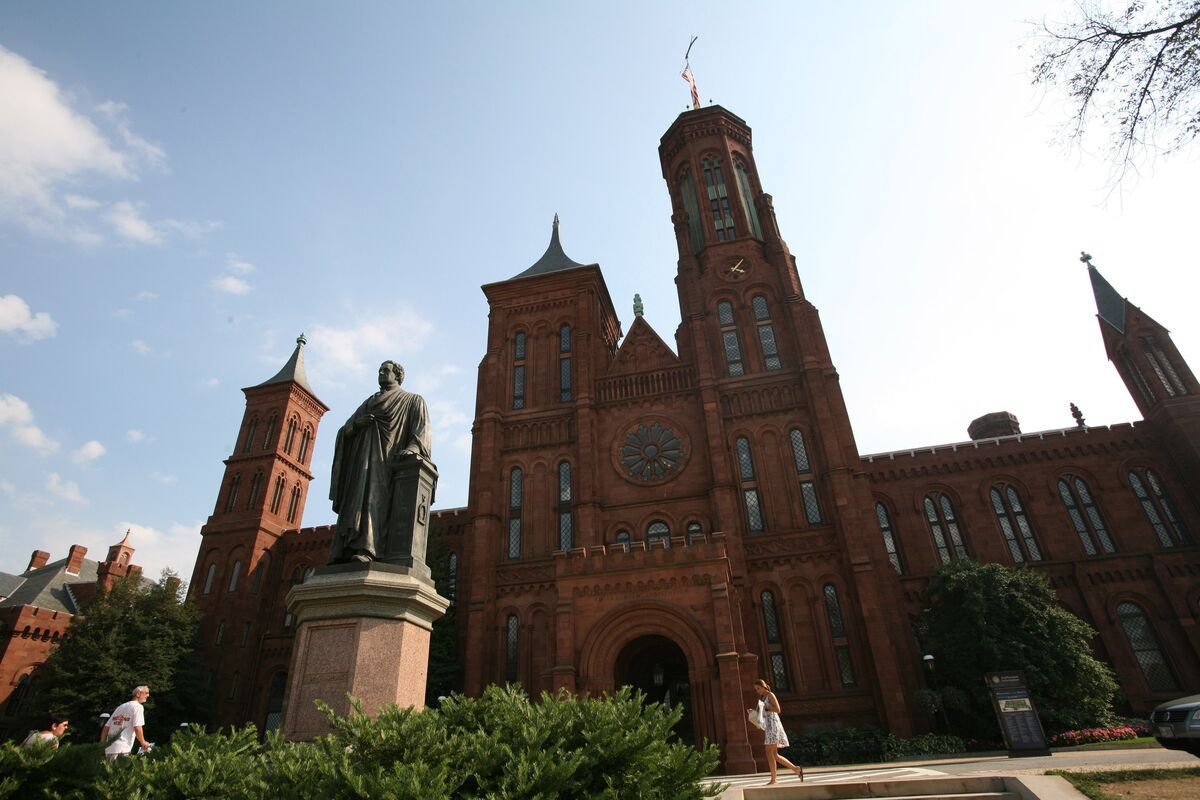 DC's Smithsonian Loses Triple-A Rating After US Credit Downgrade