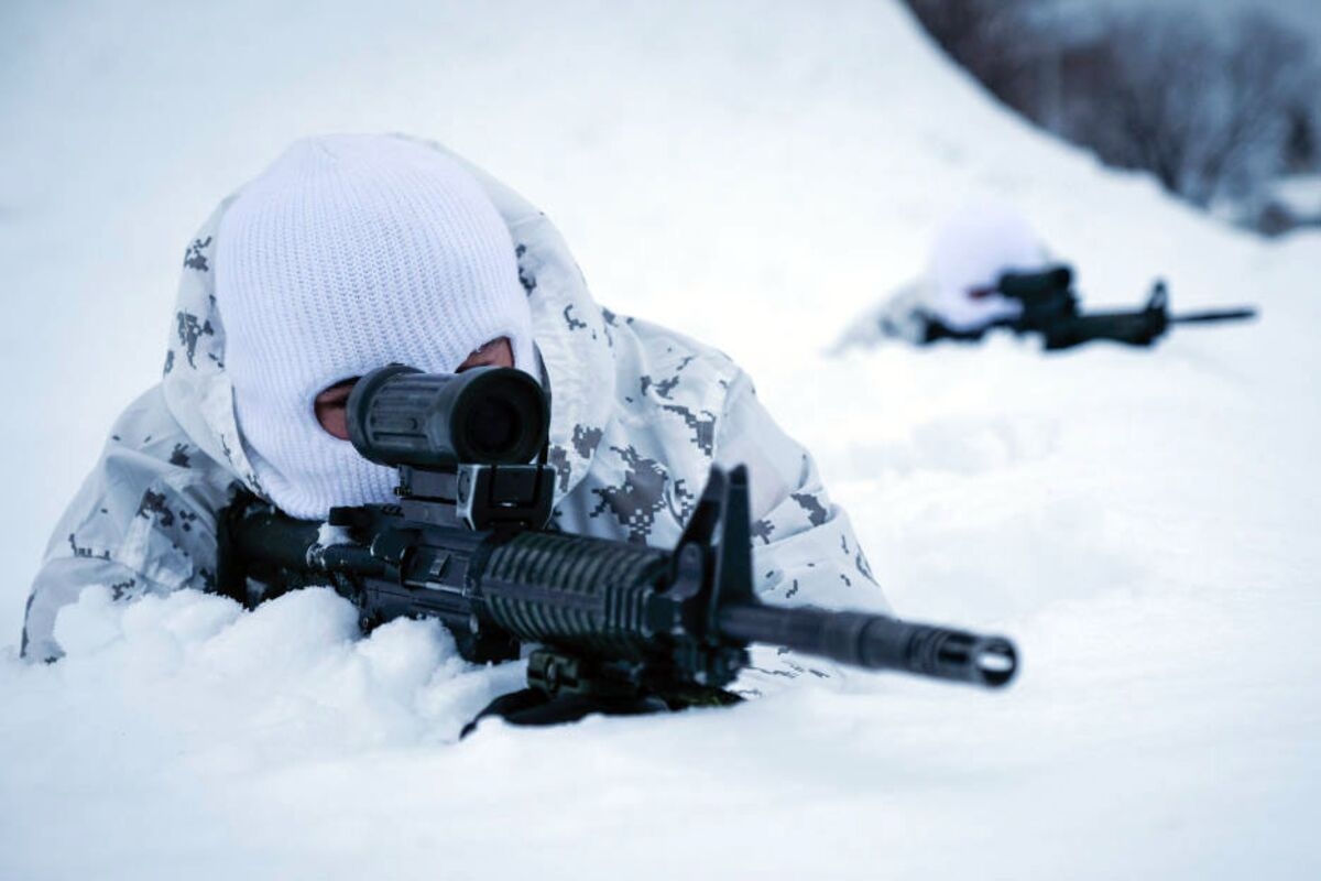 Canada to Hike Defense Spending to Hit NATO Target This Year