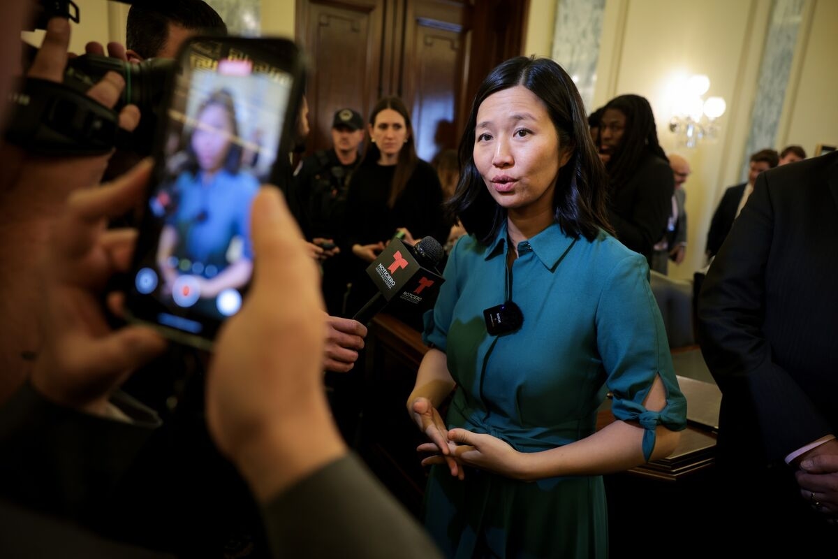 Boston Mayor Accuses ICE of Keeping Secret Who They're Arresting