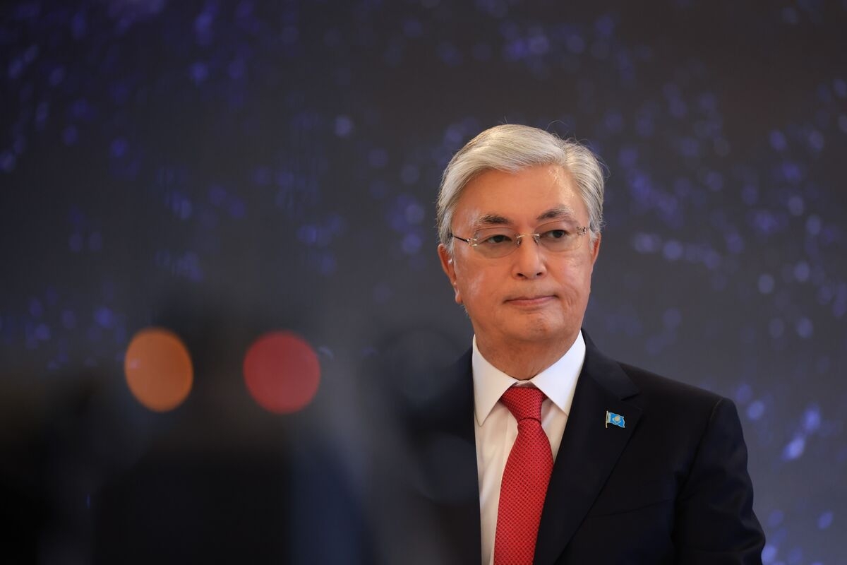 Kazakhs Sign $1.1 Billion Pact With UAE Firm to Develop Airport
