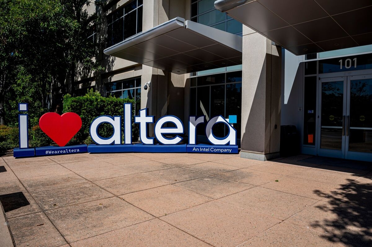 Banks Launch $1.5 Billion Loan for Silver Lake's Altera Stake