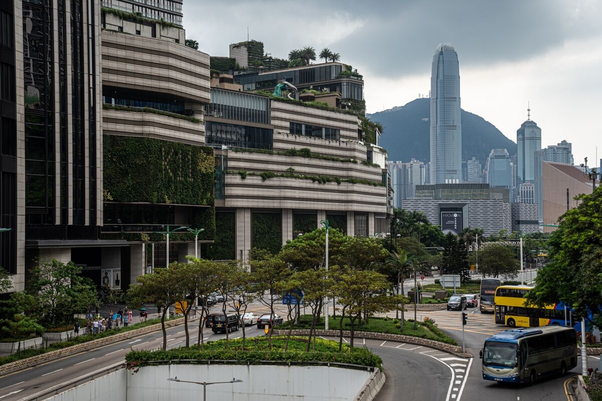 New World Seeks More Banks to Join Up to $2 Billion Loan