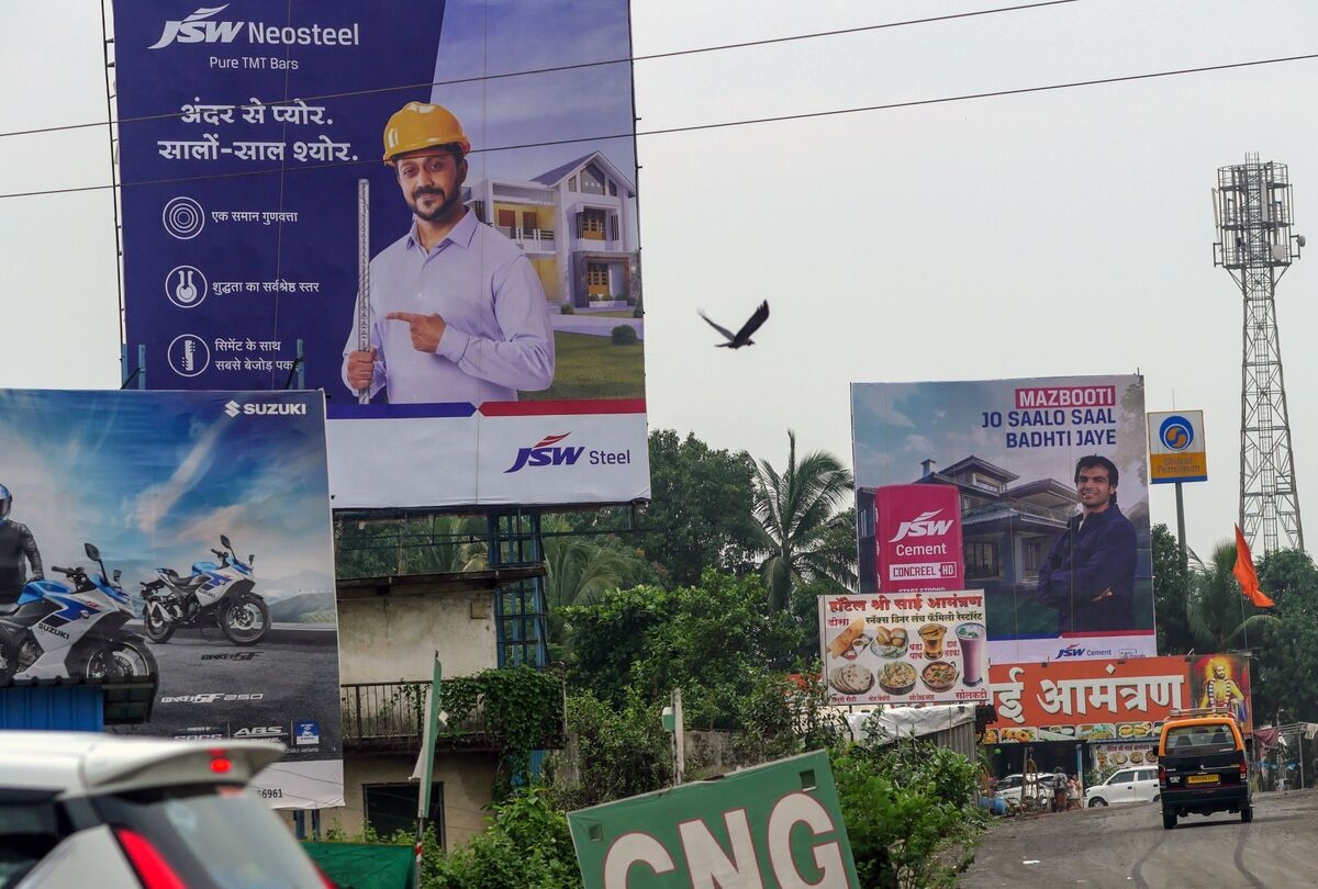 JSW Cement Is Said to Eye Mumbai IPO in July as Roadshow Begins