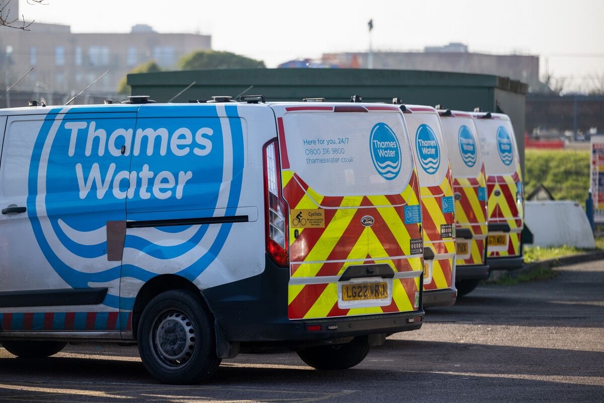 Thames Water Says KKR Won't Proceed With Equity Raise Process