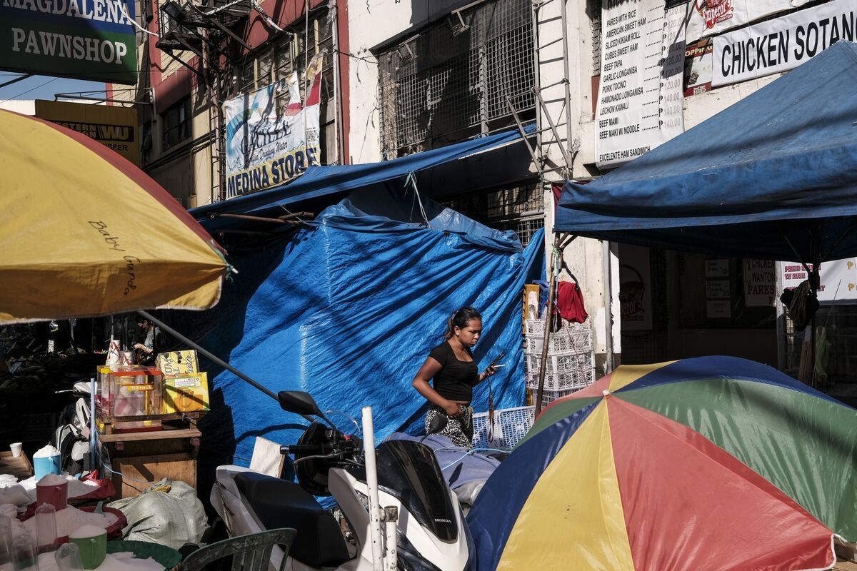 Moody's Economist Who Saw Surprise Philippine Rate Pause Predicts April Cut