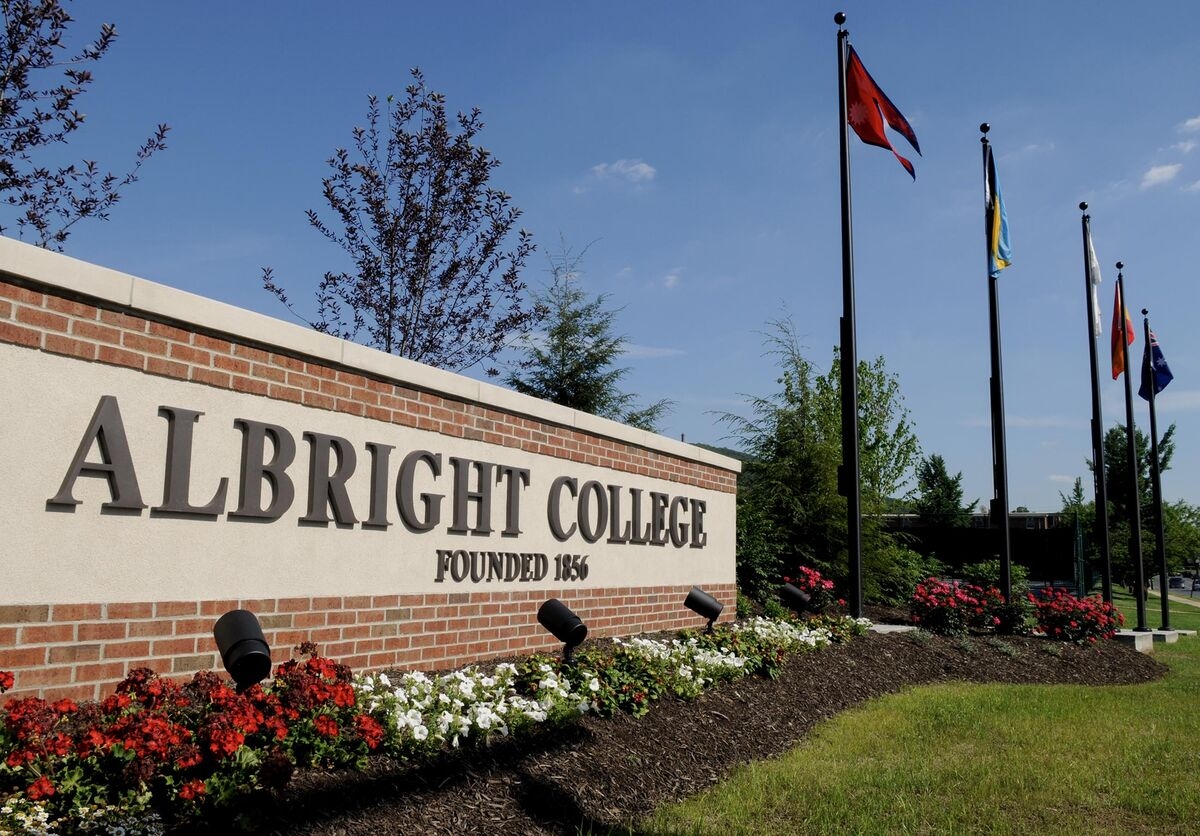 Small Pennsylvania College to Auction Art Collection in Bid for Cash
