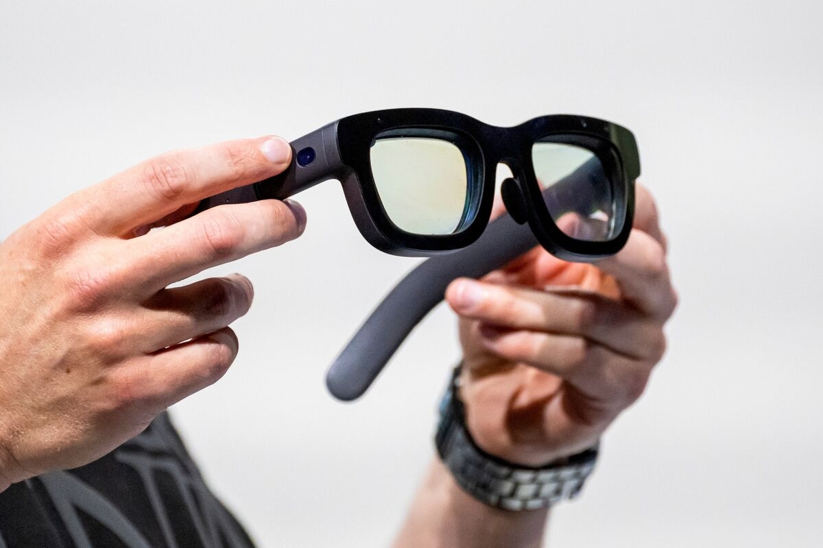 Meta Hires Former RealReal CEO to Help Sell Its Smart Glasses