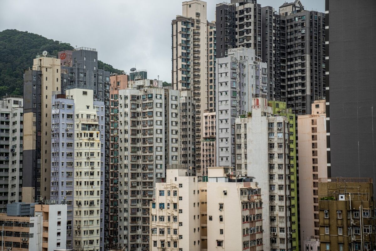 HK Builder Parkview Gets Loan Extension, Easing Default Risk
