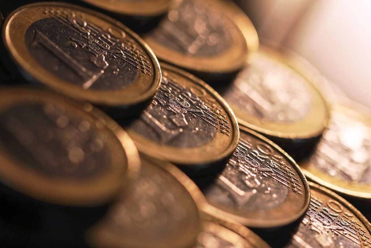 Bulgarians Are Getting the Euro, But Half of Them Don't Want It