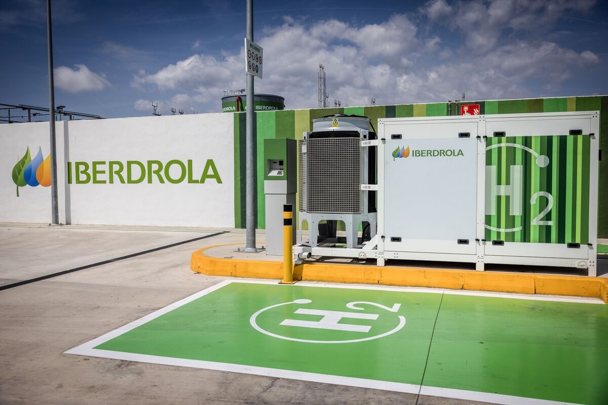 Iberdrola Starts €5 Billion Capital Hike to Boost Power Networks