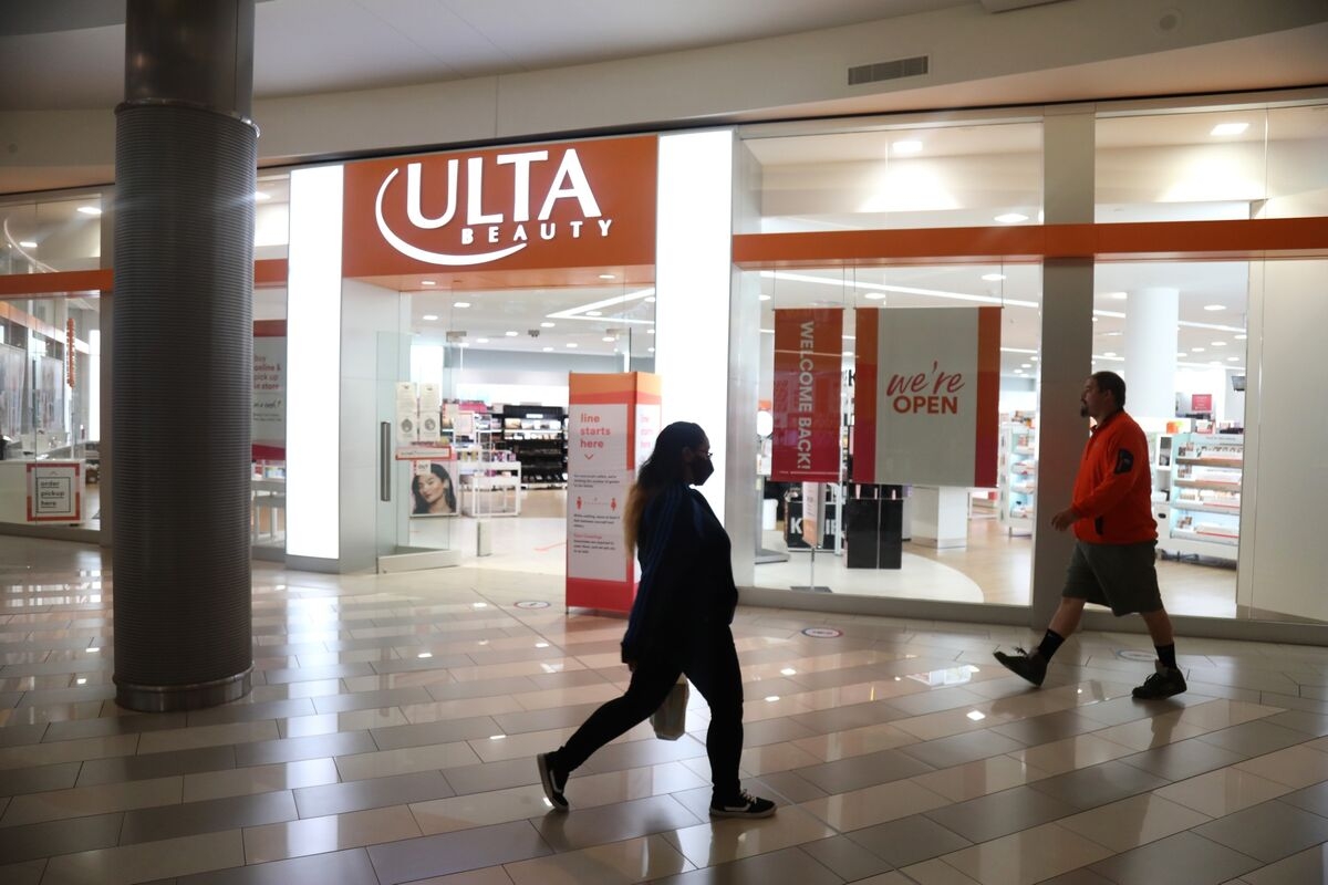 Ulta Beats Estimates as Beauty Demand Bucks Consumer Pullback