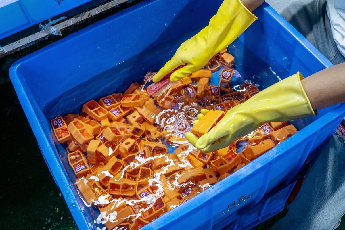 Chinese Toymaker Takes Drastic Action to Survive Trump's Tariffs