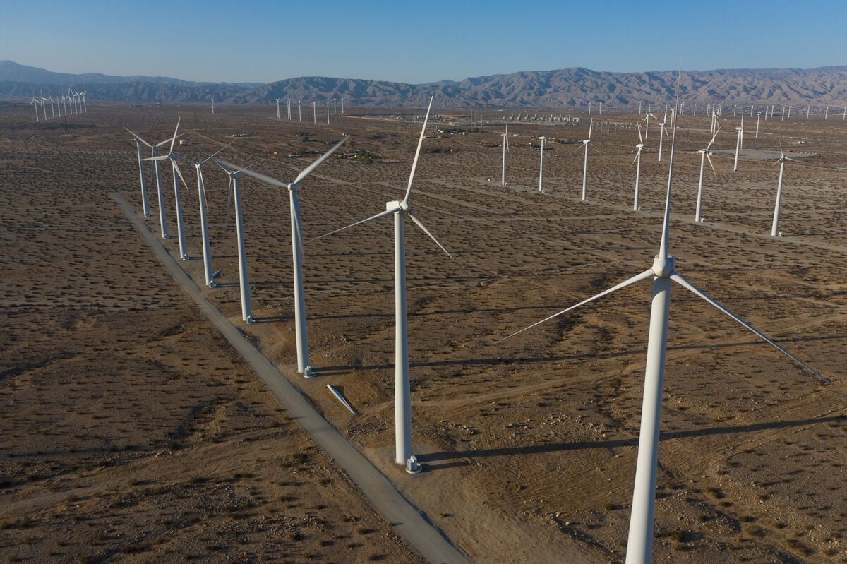 Renewables Shares Slide as Senate Mulls Bill Killing Tax Credits