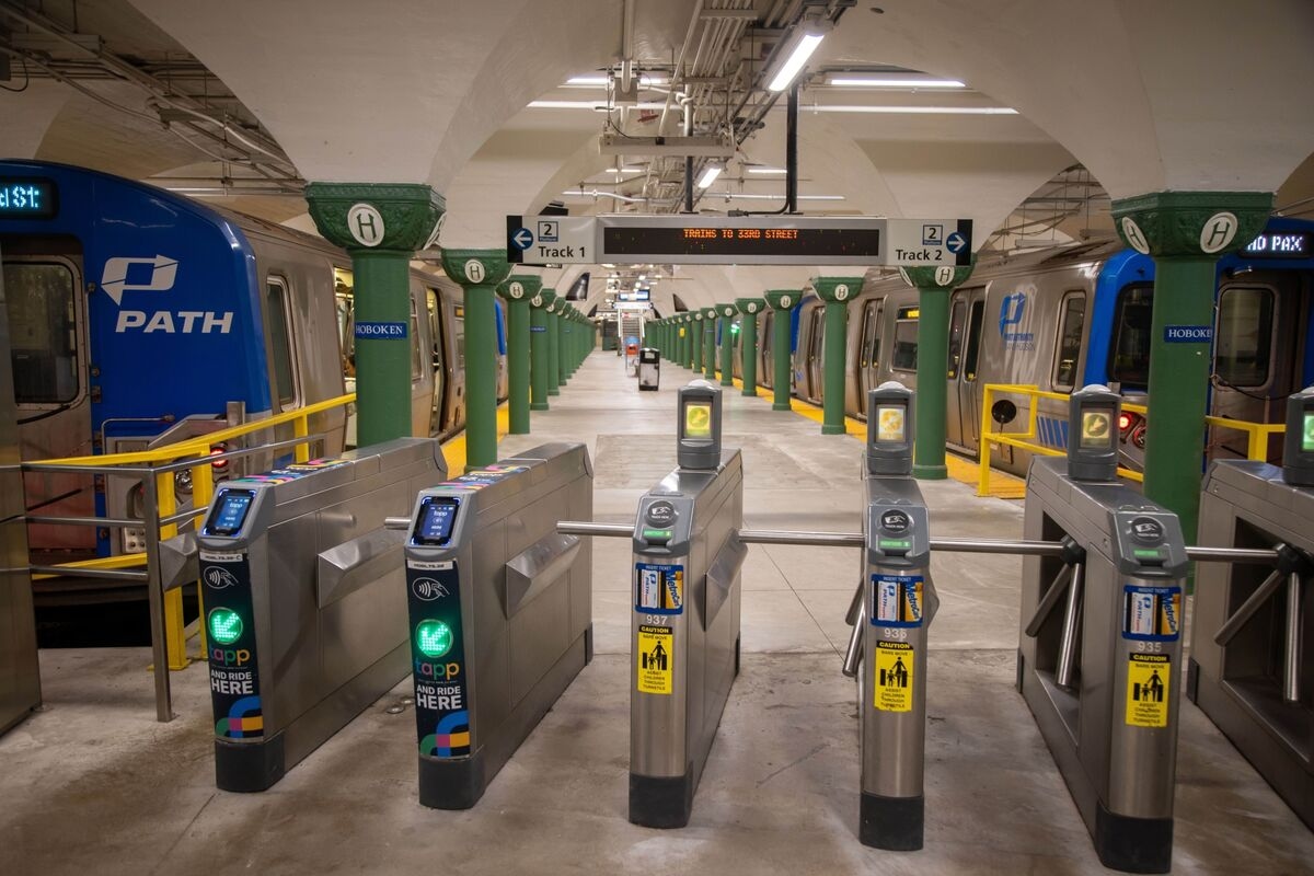 PATH Train Service Suspended After Fire at Jersey City Station