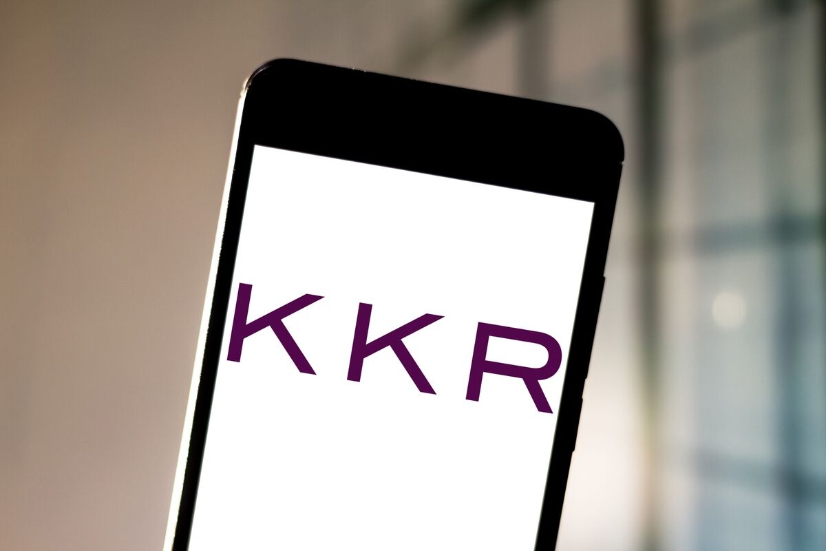 KKR Says Bonds' Role as Portfolio ‘Shock Absorbers' Is Eroding
