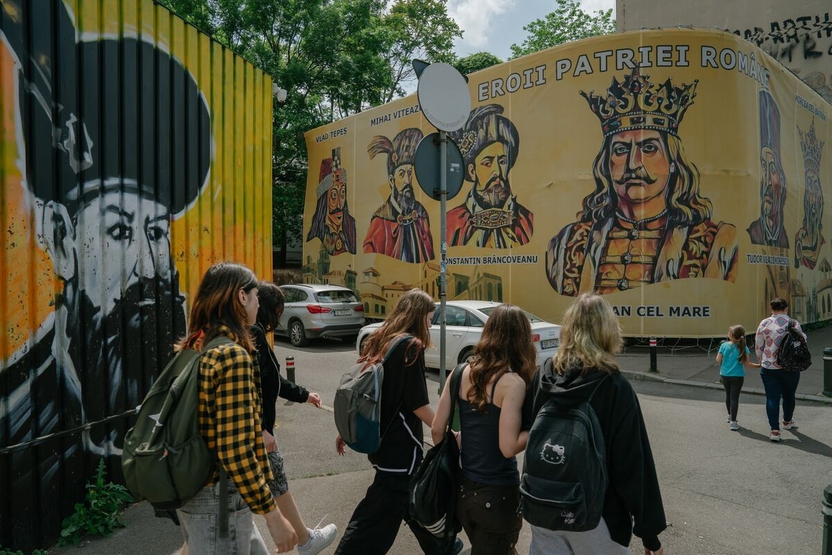 Romania's Politics Spooks Its Currency