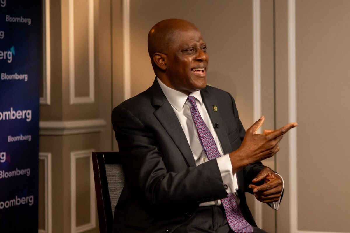Nigeria to Hold Rates Again on Hazy Inflation Outlook