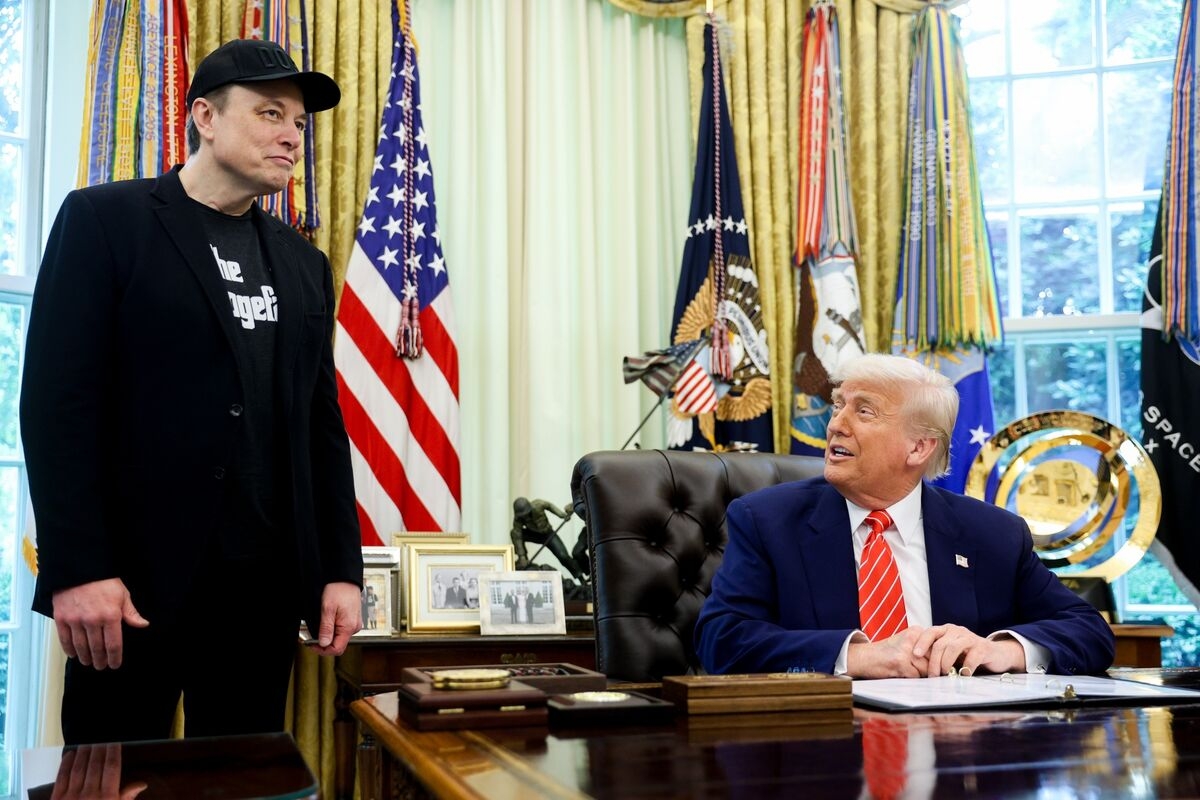 Trump Warns Musk of Consequences for Backing Democrats, NBC Says