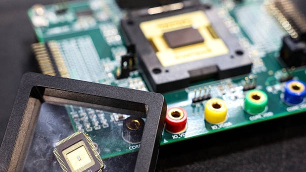 US Could Target Allies' Chip Plants in China: WSJ