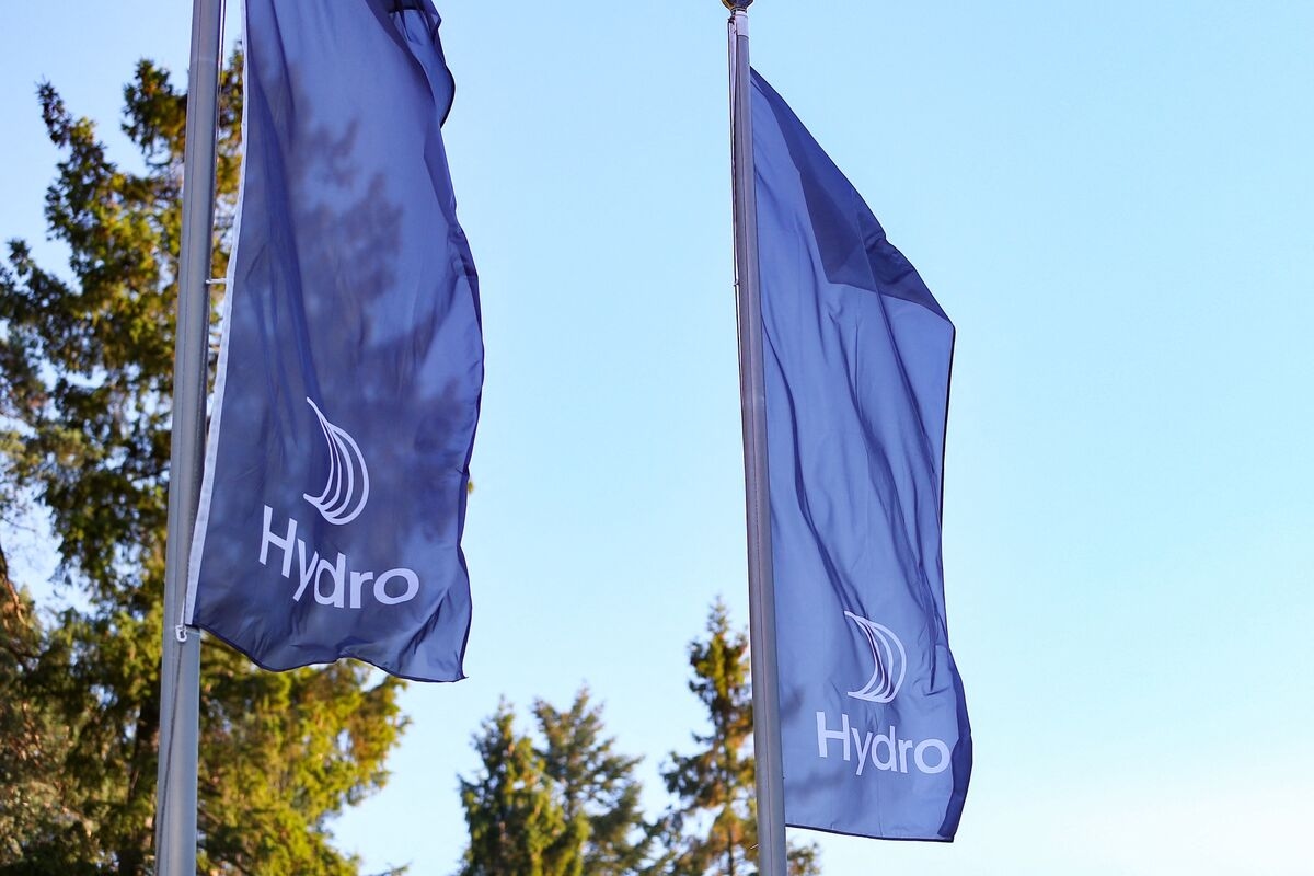 Norsk Hydro to Cut 750 White-Collar Jobs as Tariff Risks Mount