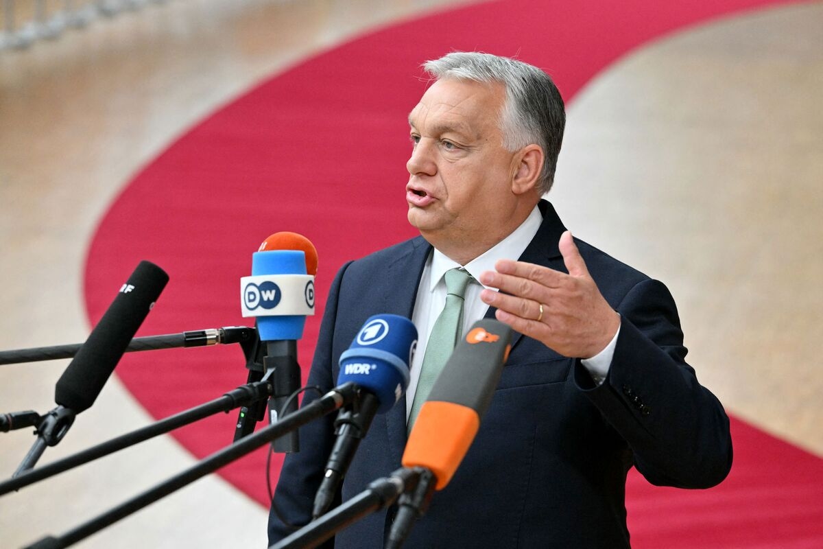 Orban Touts Anti-Ukraine Survey to Boost His Flagging Campaign