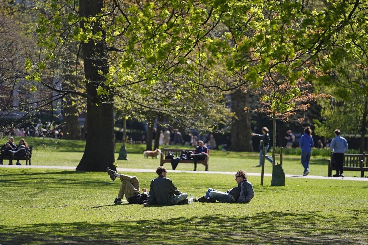 UK Was Sunnier Than Spanish Holiday Hotspots This Spring