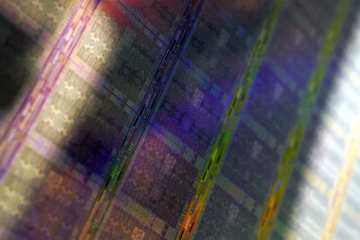 China's $50 Billion Chip Fund Switches Tack to Fight US Curbs