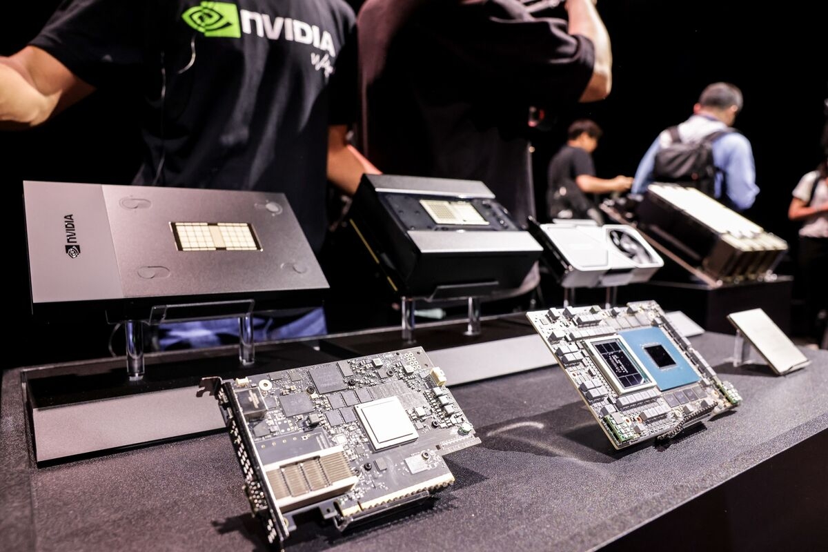 US to Keep China Chip Curbs, Spurning Nvidia's Call for Relief
