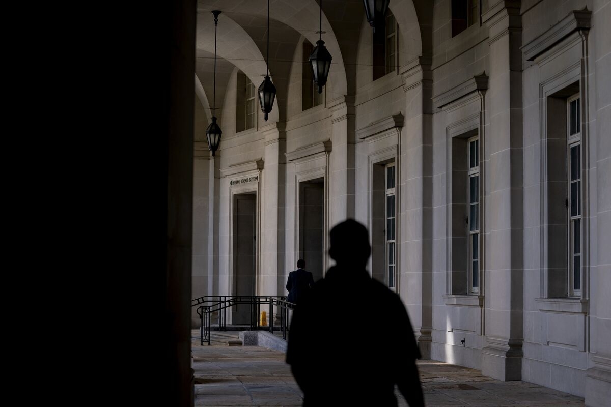 Epstein's Work for Leon Black Should Face IRS Probe, Wyden Says