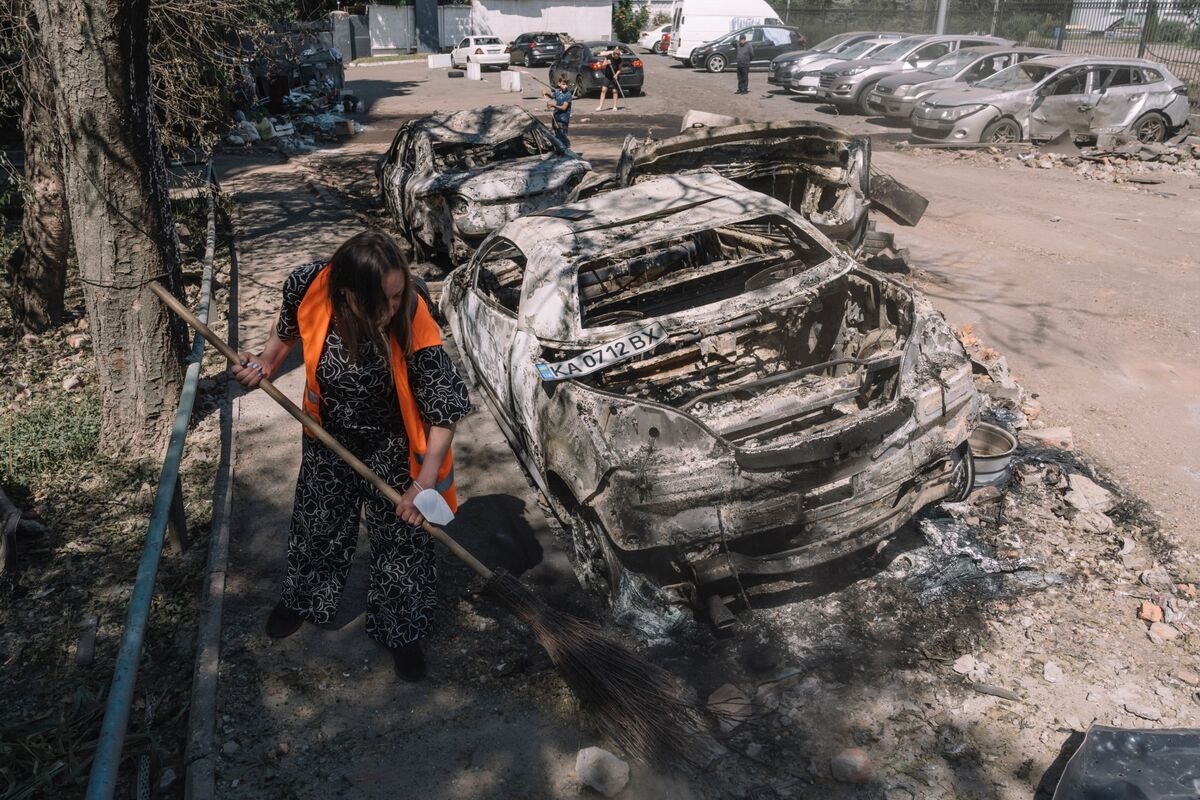 Ukraine Reshuffles Government With Wartime Economy Struggling