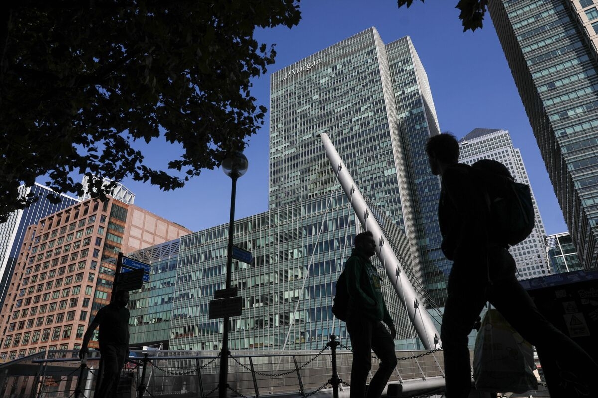 Veteran JPMorgan Banker Baygual to Depart Bank After 26 Years