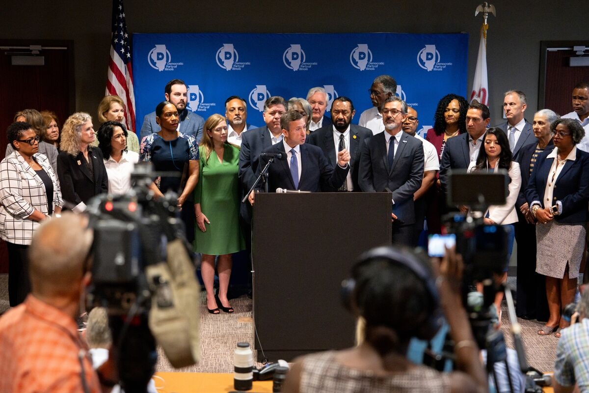 Texas Democrats Weigh Return to State in Redistricting Showdown