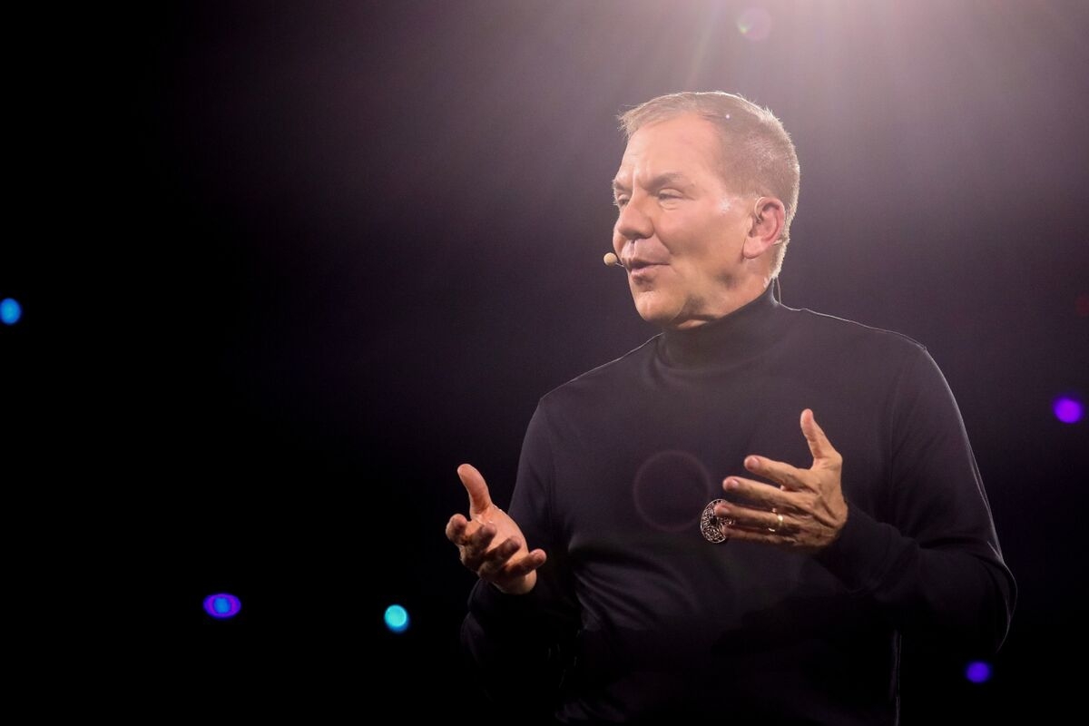 Paul Tudor Jones Fears AI Job Losses Will Worsen Social Division