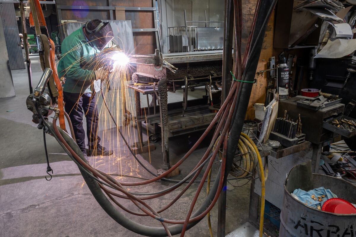Investors Take ‘See No Evil' Approach to Industrial Earnings